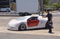 Cận cảnh quá trình vận chuyển “Ông hoàng tốc độ” Bugatti Veyron ảnh 4