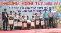 Ấm áp nghĩa tình Tết Sum vầy ảnh 11 Ấm áp nghĩa tình Tết Sum vầy ảnh 11