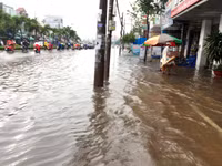 Cần Thơ: Đường ngập nước vì mưa lớn, triều cường ảnh 3