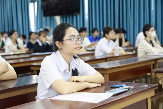 Thí sinh tham gia Kỳ thi đánh giá năng lực, ĐHQG TPHCM. Ảnh: VNUHCM.