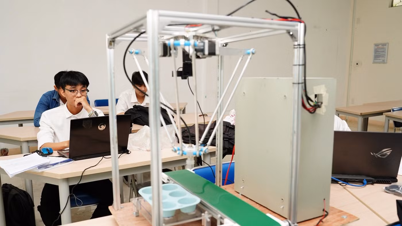 Các giải pháp kỹ thuật của đồ án tốt nghiệp theo mô hình Capstone Project được ứng dụng tại doanh nghiệp. Ảnh: NTCC