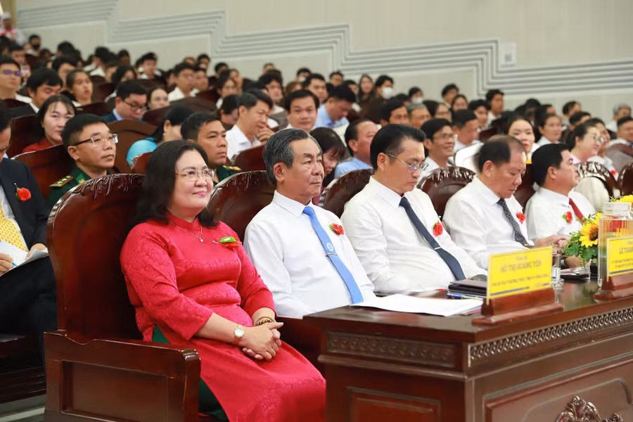 dhtv-ngay-nha-giao-2.jpg