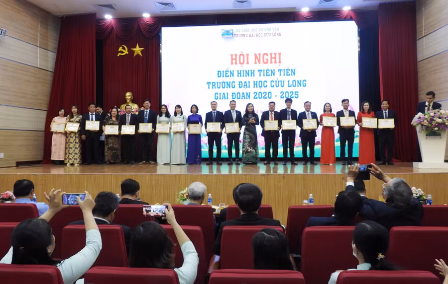 truong-dhcl-dien-hinh-tien-tien-3.jpg