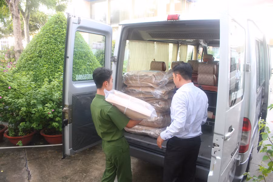 can-tho-tuyen-sinh-10-anh-5.jpg