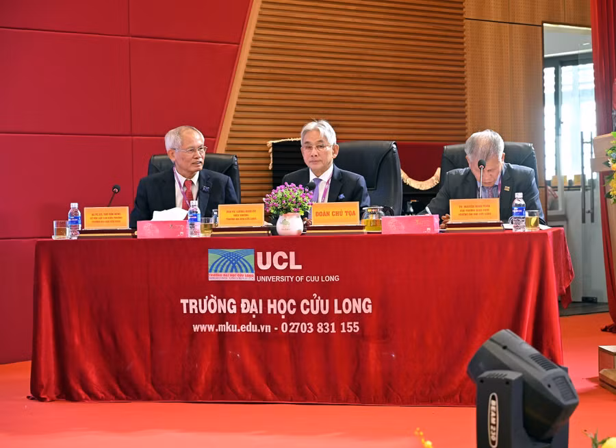 dhcl-hoi-thao-kh-suc-khoe-2.jpg