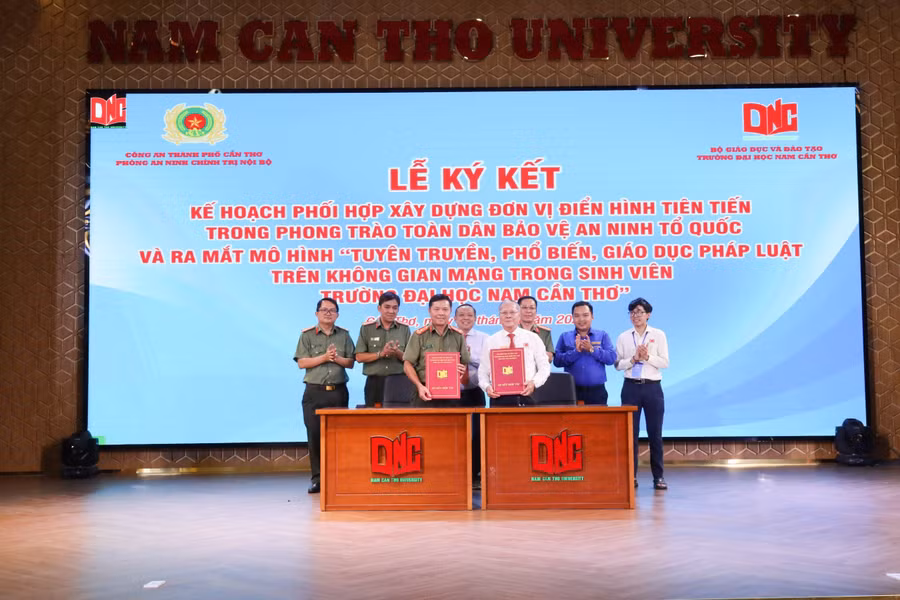 gd-phap-luat-khong-gian-mang-2.jpg