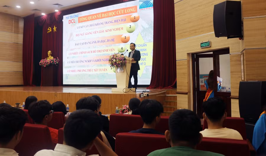 truong-dhcl-don-hs-2.jpg