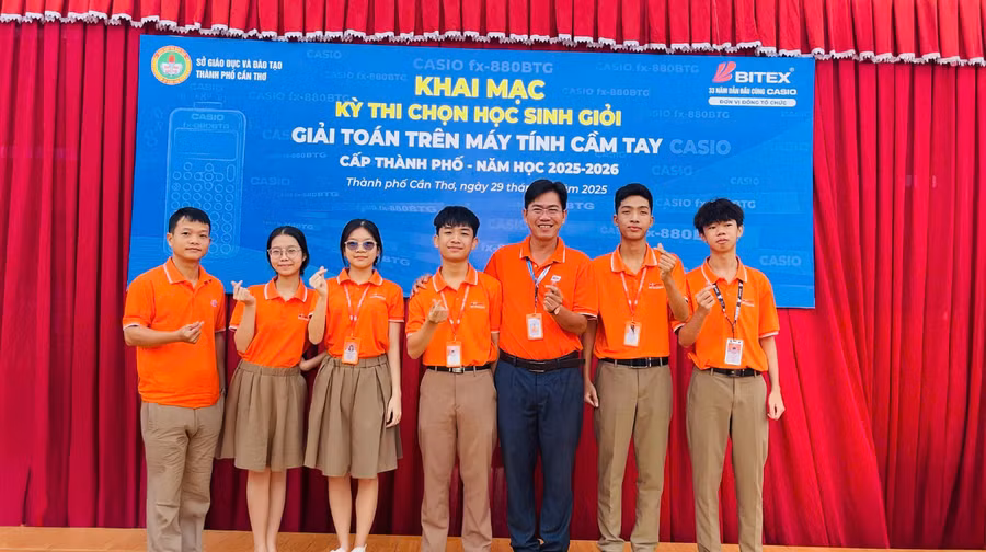 nam-sinh-lop-10-anh-3.jpg