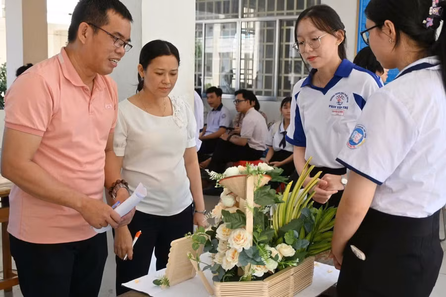 ap-ap-ngay-nha-giao-6.jpg
