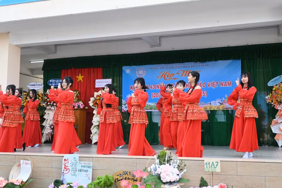 ap-ap-ngay-nha-giao-2.jpg