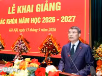 Thủ tướng Lê Minh Hưng phát biểu tại Lễ khai giảng các khóa năm học 2026-2027 của Học viện Quốc phòng. (Ảnh: Dương Giang/TTXVN)