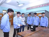Từng bước đưa giáo dục trung học nghề vào thực tiễn