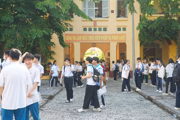 Thí sinh tại Hội đồng thi Trường THPT Châu Văn Liêm.