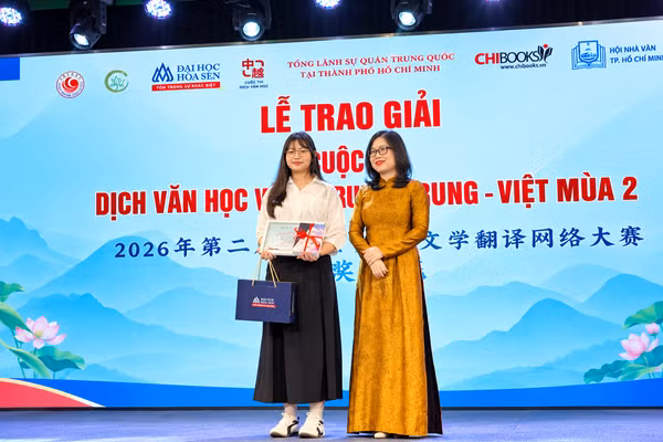 Sinh viên Nguyễn Thị Bảo Nhi (Trường Đại học Đồng Tháp) xuất sắc đạt giải Nhì hạng mục Biên dịch Trung - Việt.