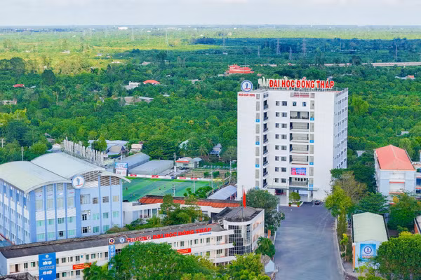 Tòa nhà Khát vọng - Trường Đại học Đồng Tháp.