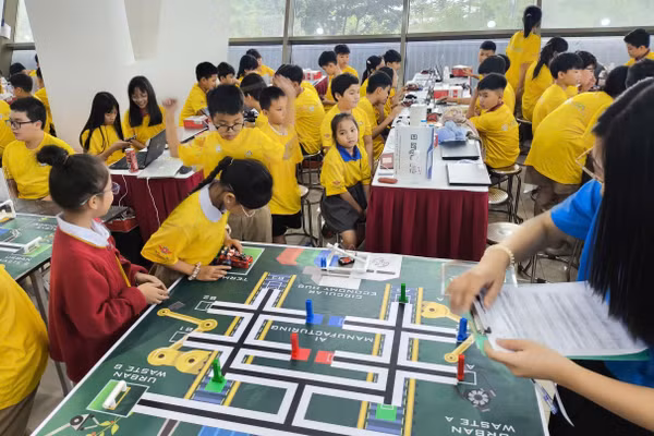 Học sinh Cần Thơ tham gia Vòng Chung kết Cuộc thi Vô địch Quốc gia STEM, AI và Robotics (VSAR).