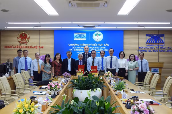 Trường ĐH Cửu Long và Hệ thống bệnh viện Saigon - ITO ký kết hợp tác trong lĩnh vực y tế, chăm sóc sức khỏe.