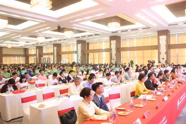 Đại biểu dự Lễ tổng kết năm học 2025 - 2026 và khai giảng năm học 2026 - 2027.