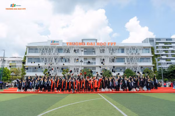 Tân cử nhân Trường Đại học FPT phân hiệu Cần Thơ.