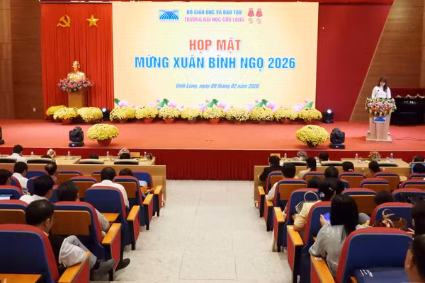 Quang cảnh buổi họp mặt.