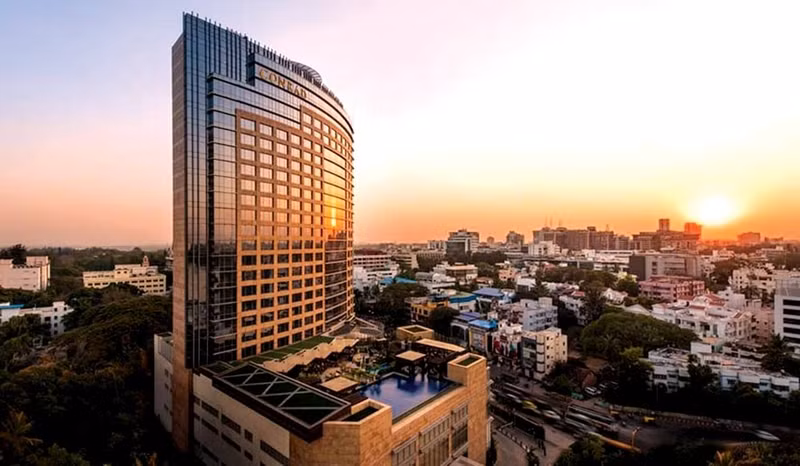 7. Bangalore, Ấn Độ: Bangalore có dân số chỉ dưới 13 triệu người vào năm 2021, và có thể đạt hơn 18 triệu người vào năm 2035. Giờ đây, thành phố này thường được gọi là "Thung lũng Silicon của Ấn Độ" vì sự xuất sắc của thành phố trong nhiều chuyên ngành công nghệ. Bânglore.jpg