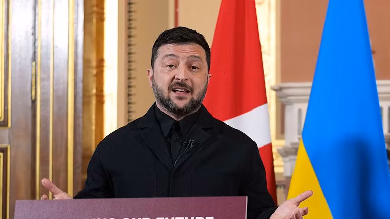 Trong một cuộc phỏng vấn hôm 26/10, ông Zelensky thừa nhận đã "gặp vấn đề về công nghệ trong quá trình sản xuất Flamingo", và rằng, "có sự chậm trễ trong việc tài trợ từ đối tác, nhưng vấn đề này đang được giải quyết". ongzel.jpg