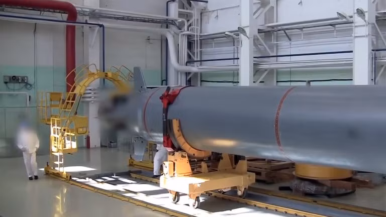 Nó đảm bảo an ninh và sự cân bằng chiến lược trong nhiều thập kỷ tới, có thể nói một cách chắc chắn là cho toàn bộ thế kỷ 21. tau-1.jpg