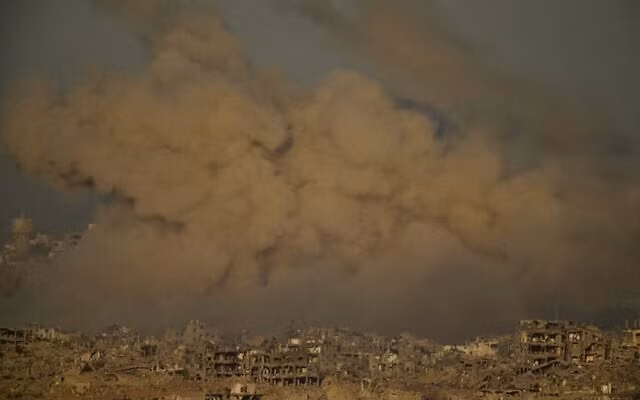 Lực lượng của họ, kiểm soát vùng ngoại ô phía đông thành phố Gaza, đã tấn công vào các khu vực Sheikh Radwan và Tel Al-Hawa, nơi họ sẽ bố trí để tiến vào các khu vực trung tâm và phía tây của thành phố. idf-2.jpg