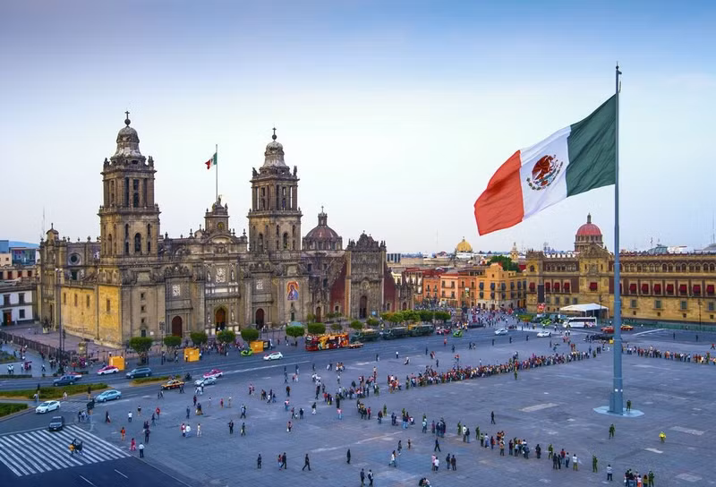 Thành phố Mexico là thủ đô và thành phố lớn nhất của Mexico, cũng là thành phố đông dân nhất ở Bắc Mỹ. tp-3.jpg