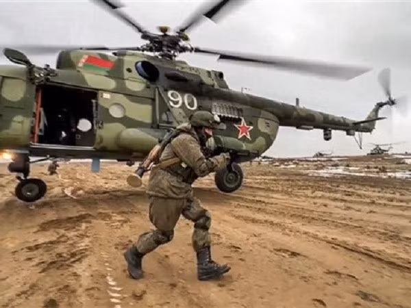 Người phát ngôn Điện Kremlin Dmitry Peskov tái khẳng định rằng, Zapad-2025 "không nhằm vào bất kỳ quốc gia nào", đồng thời mô tả những lời chỉ trích từ các thủ đô châu Âu là "quá tải cảm xúc". tap-tran-7.jpg