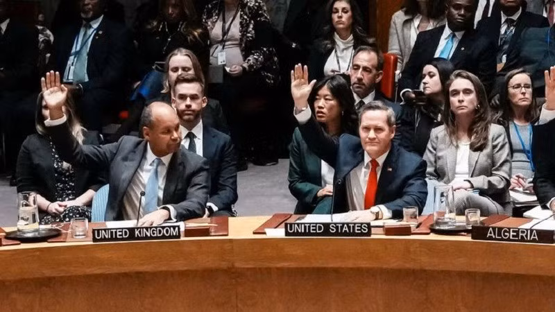 Nghị quyết cũng cho phép thành lập ISF, đảm bảo quá trình phi quân sự hóa Gaza, bao gồm cả việc giải giáp vũ khí và phá hủy cơ sở hạ tầng quân sự. bo-phieu-2.jpg