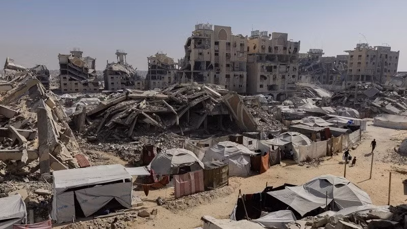Việc thả 48 con tin còn lại trong 72 giờ và thỏa thuận từ bỏ quyền lực ở Gaza là hai trong số những yêu cầu chính trong đề xuất của ông Trump nhưng được coi là ranh giới đỏ tiềm tàng có thể dẫn đến việc Hamas bác bỏ kế hoạch. hamas-2.jpg