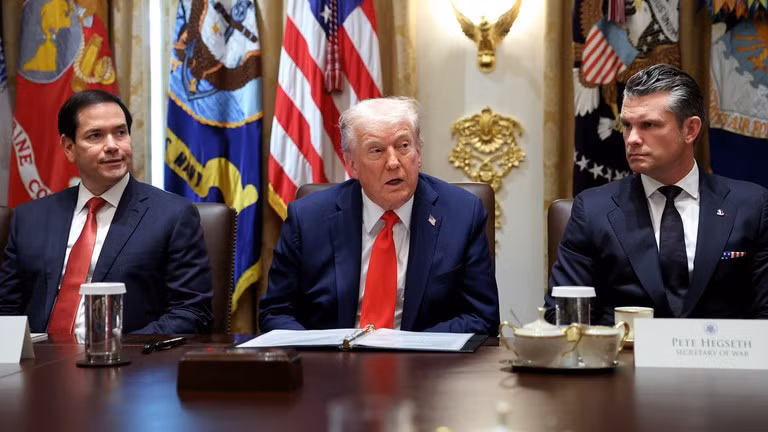 Báo cáo cho biết, tổng cộng có 6 quan chức cấp cao Mỹ, gồm Bộ trưởng Chiến tranh Pete Hegseth và Ngoại trưởng Marco Rubio hiện đang sống tại các căn cứ quân sự, tại các dinh thự dành riêng cho chỉ huy cấp cao. nha-1.jpg