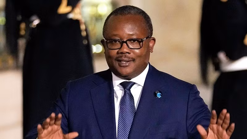 Tổng thống Guinea-Bissau Umaro Sissoco Embalo phát biểu với kênh truyền hình Pháp France 24: "Tôi đã bị phế truất." dtt.jpg