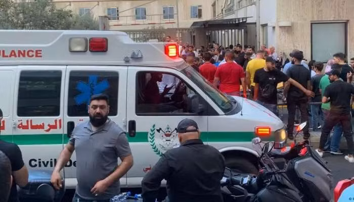 Lực lượng Phòng vệ Israel (IDF) cũng đã tấn công các mục tiêu ở Lebanon, giết chết một số điệp viên cấp cao của Hezbollah, bao gồm cả Fuad Shukr, người đã bị trúng đạn trong một cuộc không kích ở Beirut vào cuối tháng 7/2024. Các quan chức Israel được cho là đã đe dọa Hezbollah bằng một phản ứng quân sự tàn khốc trong trường hợp leo thang hơn nữa. bị thg 9.jpg