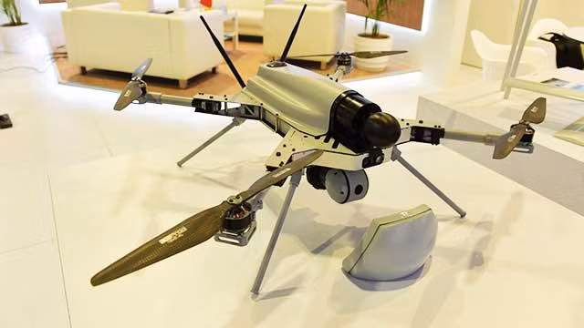 Mặc dù việc sử dụng AI trong UAV không phải là điều mới mẻ, nhưng việc triển khai nó trong FPV giá rẻ lại đánh dấu một sự đổi mới đáng kể trên chiến trường. UAV 4.jpg