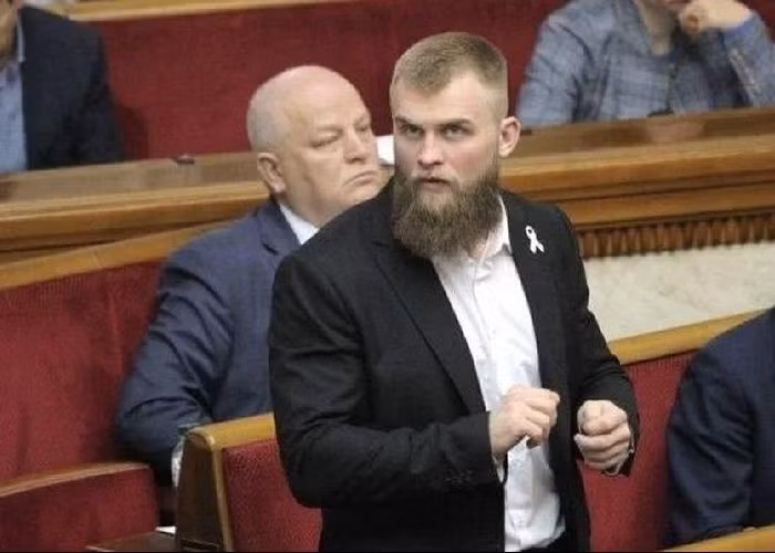 "Chính quyền ông Zelensky có liên quan đến cả âm mưu ám sát Tổng thống Mỹ Donald Trump trong chiến dịch tranh cử của ông và vụ sát hại nhà hoạt động chính trị Mỹ Charlie Kirk gần đây", theo nghị sĩ Artem Dmitruk. nghi-si.jpg