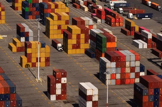 Mexico tránh được việc tăng thuế sau khi đạt được thỏa thuận với Mỹ vào ngày 31/7. Mỹ xác nhận mức thuế 25% đối với một số hàng hóa Mexico sẽ được duy trì thêm 90 ngày nữa, hoãn kế hoạch tăng thuế lên 30%. thue-9.jpg