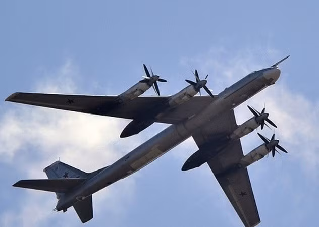 Theo những tuyên bố gần đây, ít nhất 13 máy bay ném bom Tu-22M3 và Tu-95MS đã bị phá hủy, trong khi những máy bay khác bị hư hại do cuộc tấn công. Không có máy bay ném bom Tu-160 nào bị ảnh hưởng. tu-1.jpg