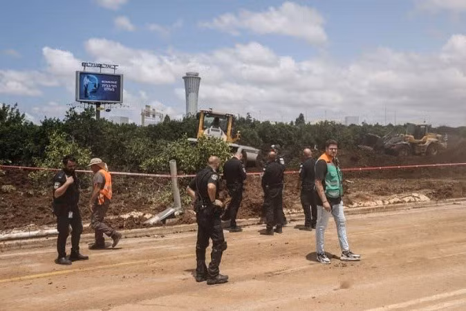 Theo một quan chức Israel, nội các an ninh đã họp vào chiều 4/5 để thảo luận vụ việc. Sự cố này đánh dấu sự vi phạm an ninh nghiêm trọng tại một trong những địa điểm được bảo vệ nghiêm ngặt nhất cả nước. ten-lua-9.jpg