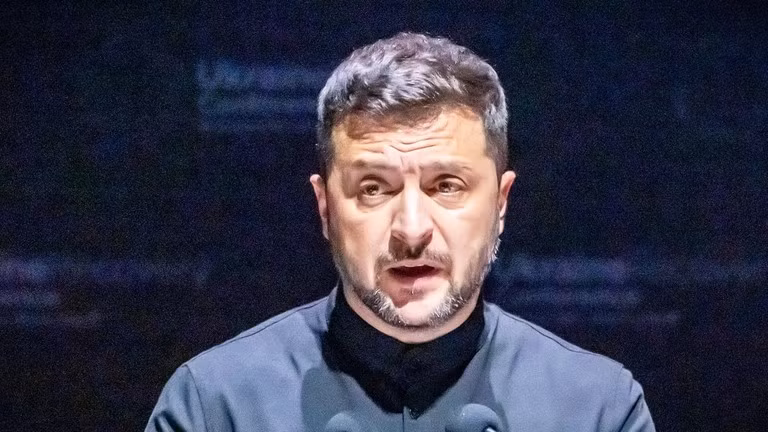 Tổng thống Ukraine Vladimir Zelensky đã bác bỏ bất kỳ thỏa thuận ngừng bắn nào liên quan đến nhượng bộ lãnh thổ, mặc dù ông Trump đã nói rằng, điều này sẽ là một phần của thỏa thuận được đề xuất. nguy-co-2.jpg