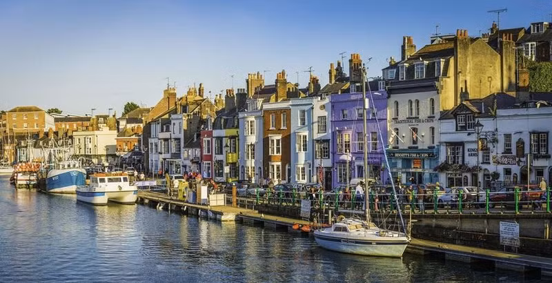 Conwy đứng thứ chín trong danh sách. Những ngôi nhà thứ hai ở thị trấn tuyệt đẹp phía bắc xứ Wales có giá trung bình là 215.880 bảng Anh và chiếm 2,4% bất động sản trong khu vực. nhà 5.jpg