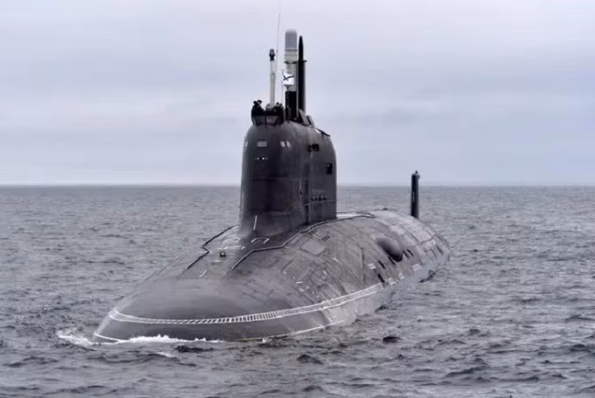 Điều này khiến tàu ngầm hạt nhân Krasnoyarsk trở thành một trong những tàu ngầm tiên tiến và linh hoạt nhất trong hạm đội Nga. tàu ngầm hạt nhân 9.jpg