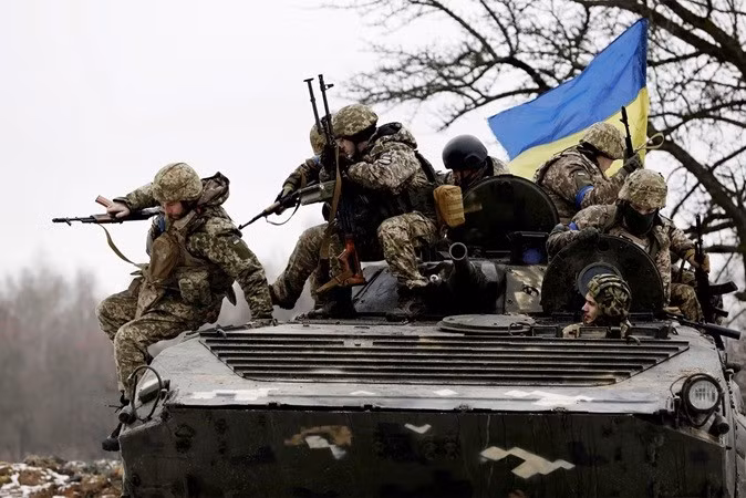 Đây là những dấu hiệu cho thấy, lực lượng vũ trang Ukraine đang chuẩn bị một cuộc tấn công trong những giờ tới. tan-cong.jpg