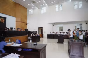 Toàn cảnh phiên tòa.