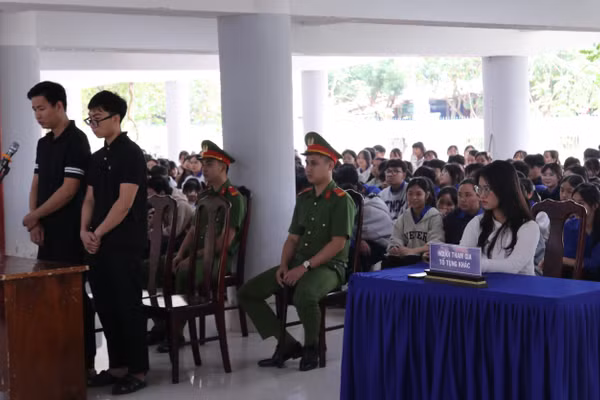 Phiên tòa giả định được tổ chức nhằm tuyên truyền kiến thức pháp luật đến học sinh.