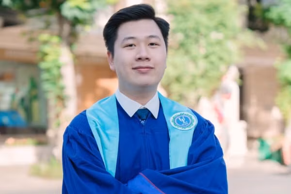 Chân dung thủ khoa có điểm tốt nghiệp toàn khóa cao nhất 40 năm của Trường Đại học Luật TPHCM. 