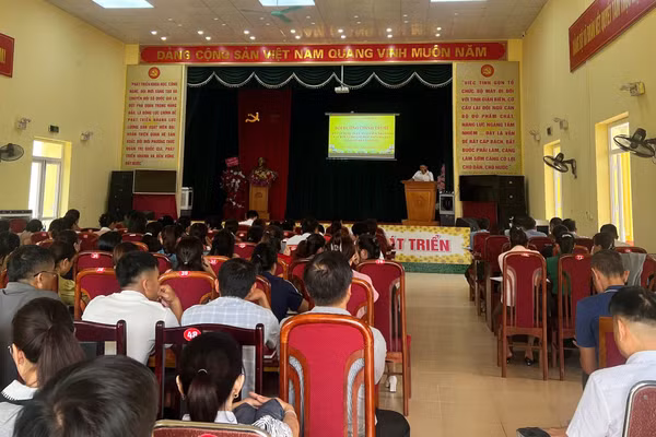 Lớp Bồi dưỡng chính trị cho giáo viên, hè năm 2025 của xã Đoàn Kết (Sơn La).