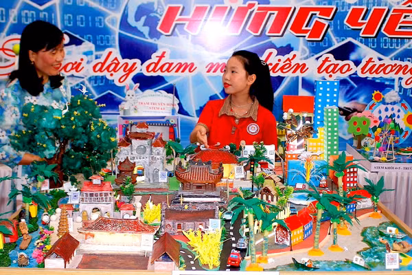 Sản phẩm STEM “Hưng Yên - Hành trình di sản 4.0” của Cụm chuyên môn cấp tiểu học số 4 (Sở GD&ĐT Hưng Yên).