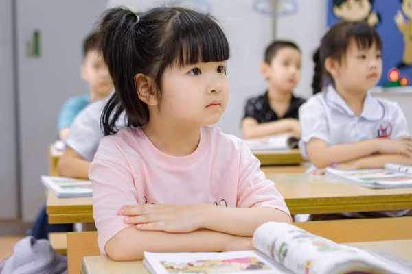 Chủ trương về sách giáo khoa thống nhất và miễn phí từ năm 2030 là điểm nhấn thể hiện tính nhân văn, công bằng. Ảnh: Thiệu Vũ